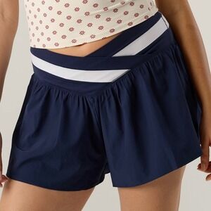OFFLINE By Aerie XL X-Large Real Me Crossover Blue and White Flowy Shorts